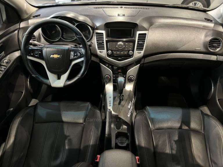 CHEVROLET - CRUZE - 2015/2016 - Cinza - R$ 69.900,00