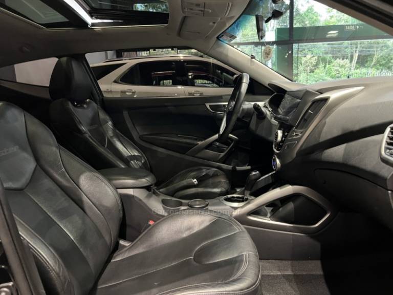 HYUNDAI - VELOSTER - 2012/2013 - Preta - R$ 61.900,00