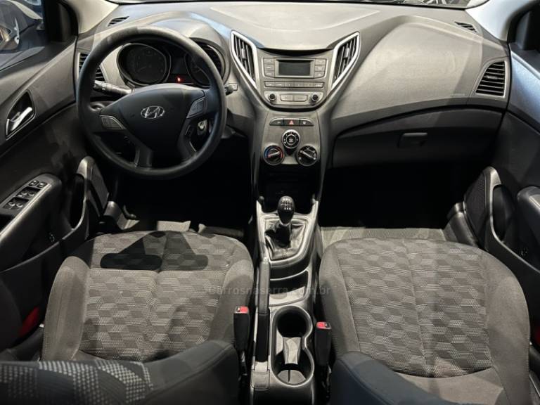 HYUNDAI - HB20 - 2015/2016 - Branca - R$ 52.900,00