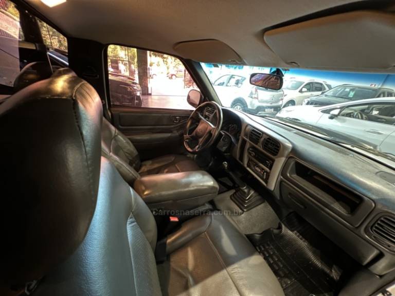 CHEVROLET - S10 - 2009/2009 - Branca - R$ 58.900,00