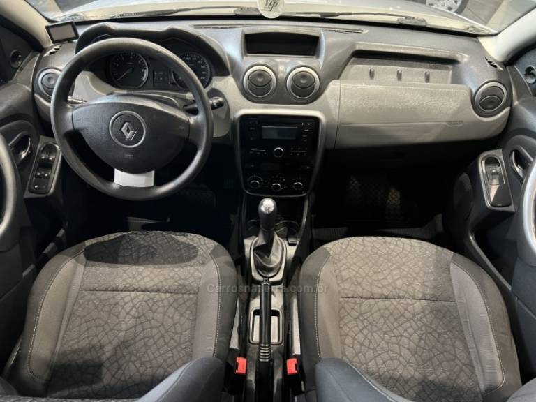 RENAULT - DUSTER - 2014/2015 - Prata - R$ 54.900,00