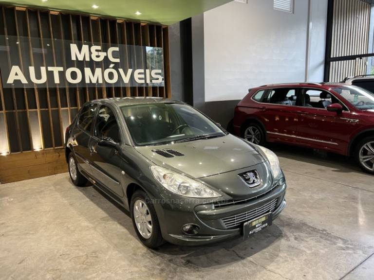 PEUGEOT - 207 - 2011/2012 - Cinza - R$ 24.900,00