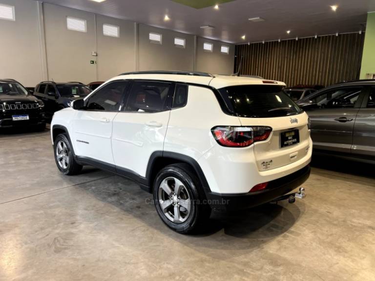 JEEP - COMPASS - 2017/2018 - Branca - R$ 94.900,00