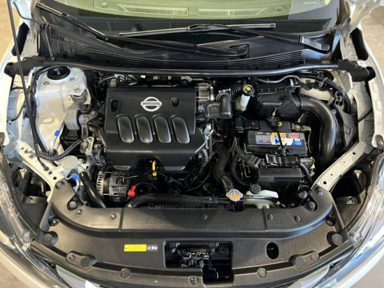 NISSAN - SENTRA - 2016/2017 - Branca - R$ 66.900,00