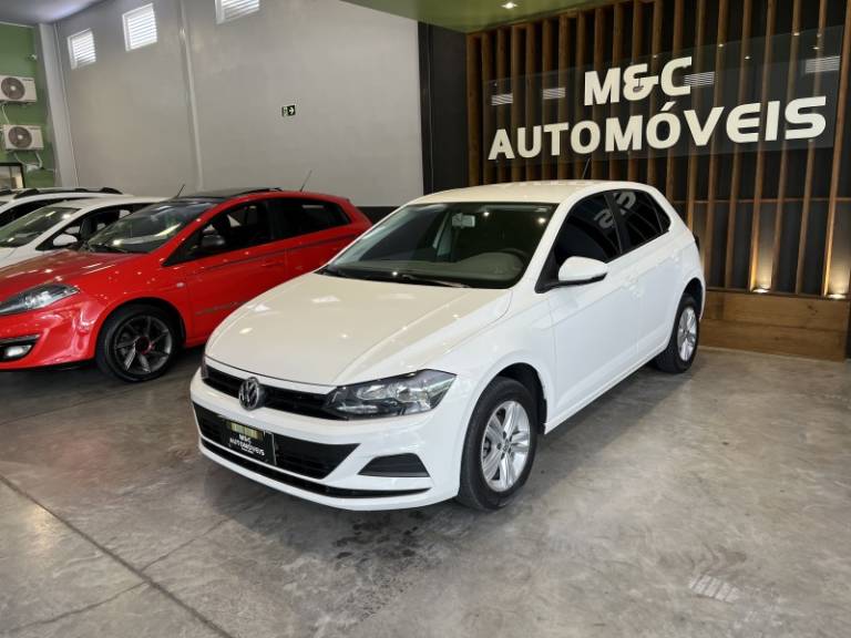 VOLKSWAGEN - POLO - 2018/2019 - Branca - R$ 59.900,00