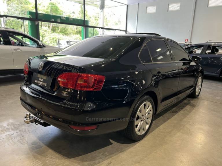 VOLKSWAGEN - JETTA - 2013/2013 - Preta - R$ 66.900,00