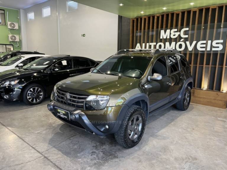 RENAULT - DUSTER - 2012/2013 - Verde - R$ 53.900,00