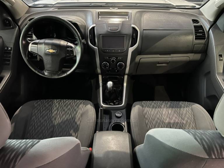 CHEVROLET - S10 - 2014/2015 - Prata - R$ 99.900,00