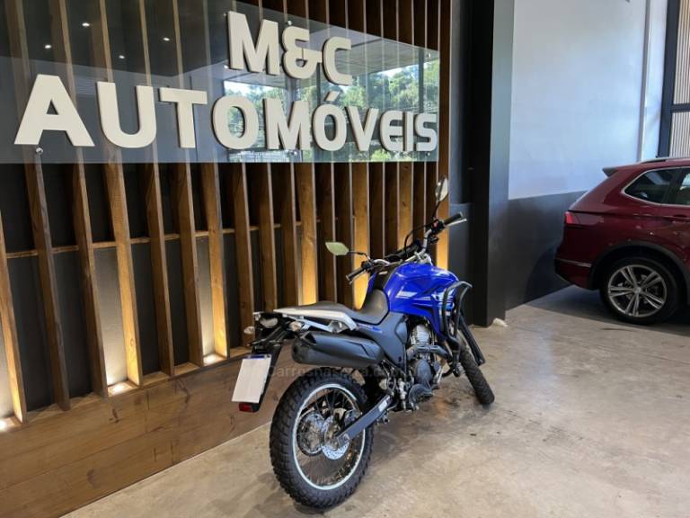 YAMAHA - XTZ 250 - 2021/2022 - Azul - R$ 22.900,00