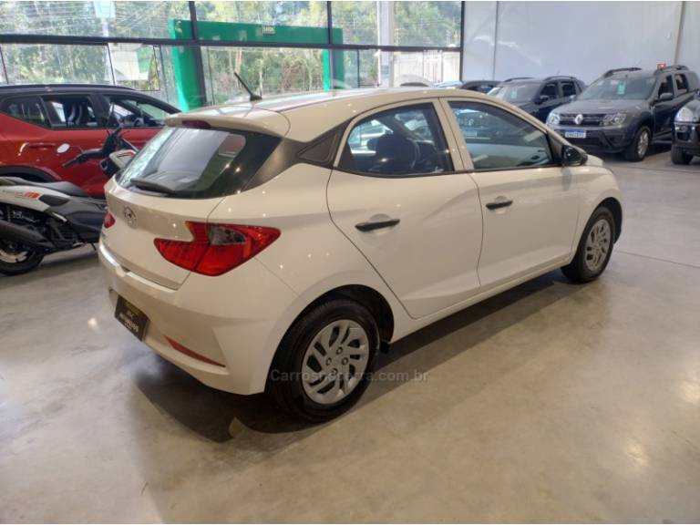 HYUNDAI - HB20 - 2020/2021 - Branca - R$ 57.900,00