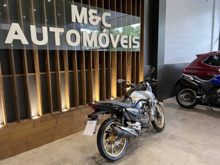 HONDA - CG 160 - 2019/2019 - Prata - R$ 15.500,00