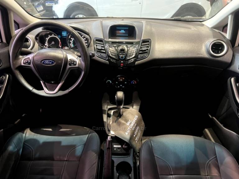 FORD - FIESTA - 2014/2015 - Branca - R$ 49.900,00