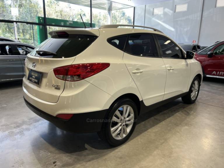 HYUNDAI - IX35 - 2015/2016 - Branca - R$ 77.900,00