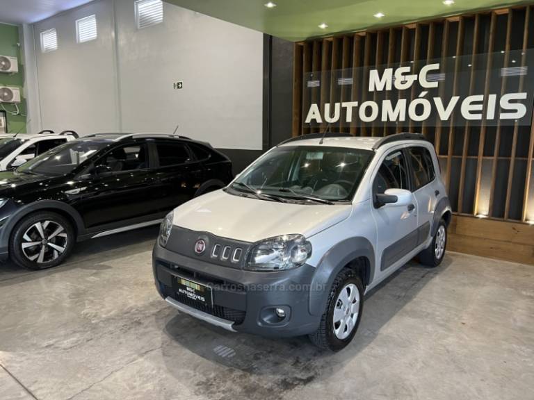 FIAT - UNO - 2013/2014 - Prata - R$ 38.900,00