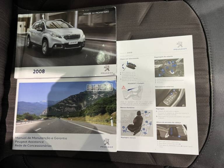 PEUGEOT - 2008 - 2015/2016 - Preta - R$ 56.900,00