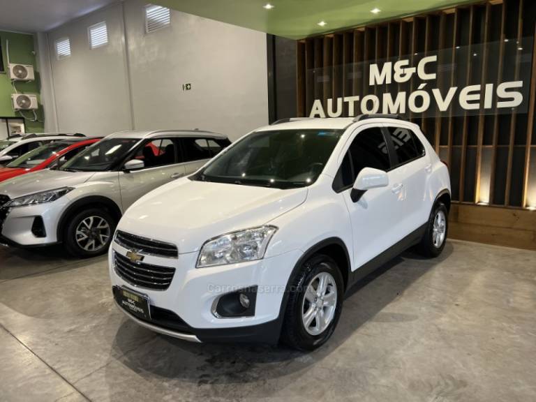 CHEVROLET - TRACKER - 2016/2016 - Branca - R$ 69.900,00