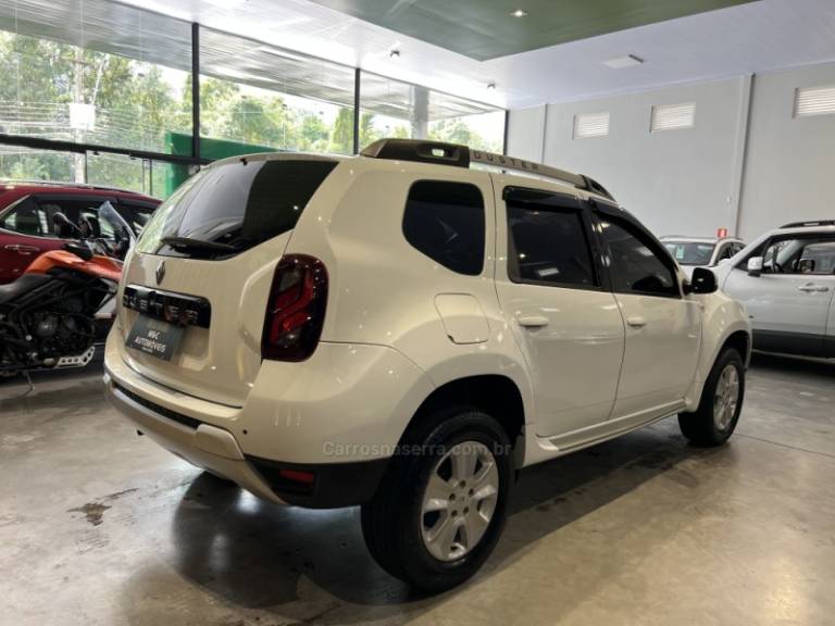 RENAULT - DUSTER - 2015/2016 - Branca - R$ 61.900,00