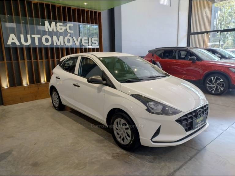 HYUNDAI - HB20 - 2020/2021 - Branca - R$ 57.900,00