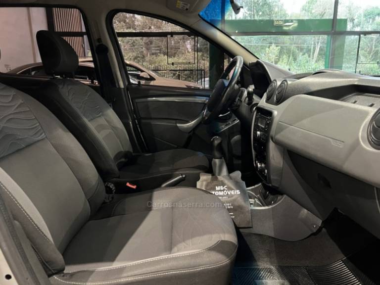 RENAULT - DUSTER - 2013/2013 - Prata - R$ 49.900,00