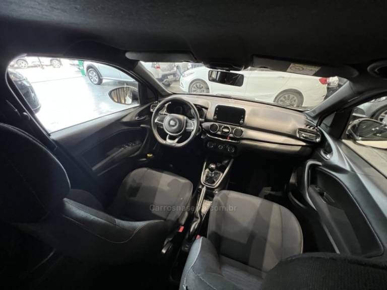 FIAT - ARGO - 2021/2022 - Branca - R$ 74.900,00