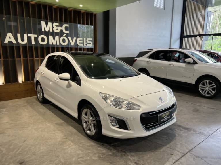 PEUGEOT - 308 - 2012/2013 - Branca - R$ 39.900,00