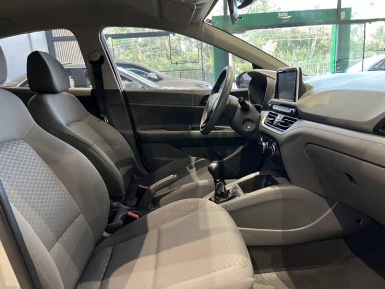 HYUNDAI - HB20S - 2022/2022 - Branca - R$ 63.900,00