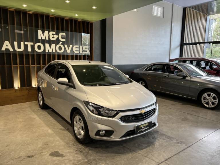 CHEVROLET - PRISMA - 2019/2019 - Prata - R$ 65.900,00