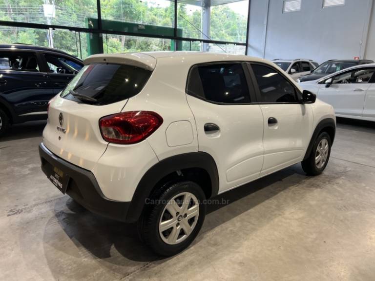 RENAULT - KWID - 2021/2022 - Branca - R$ 44.900,00