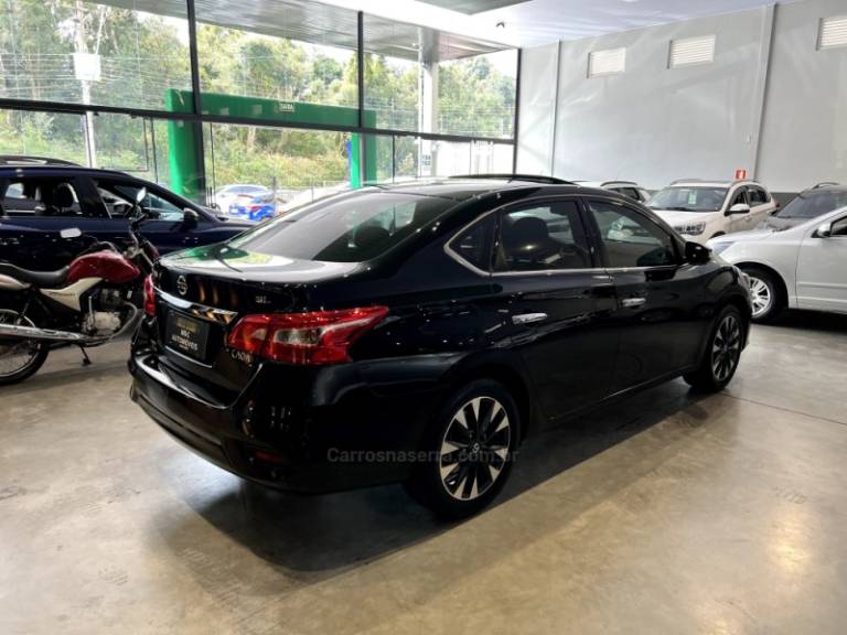 NISSAN - SENTRA - 2019/2020 - Preta - R$ 89.900,00