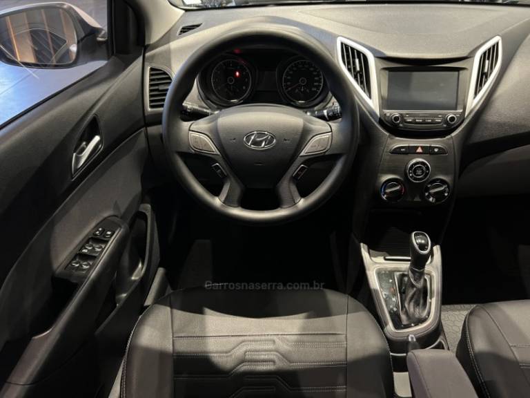 HYUNDAI - HB20S - 2019/2019 - Branca - R$ 68.900,00