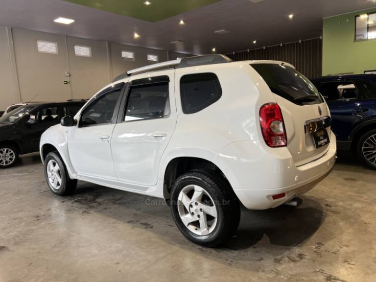 RENAULT - DUSTER - 2013/2014 - Branca - R$ 52.900,00