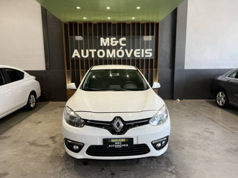RENAULT - FLUENCE - 2014/2015 - Branca - R$ 48.900,00