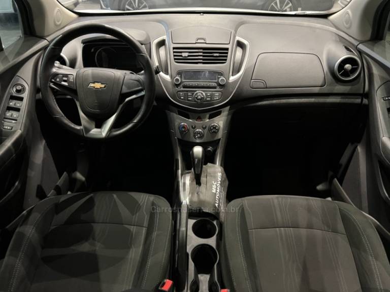 CHEVROLET - TRACKER - 2016/2016 - Branca - R$ 69.900,00
