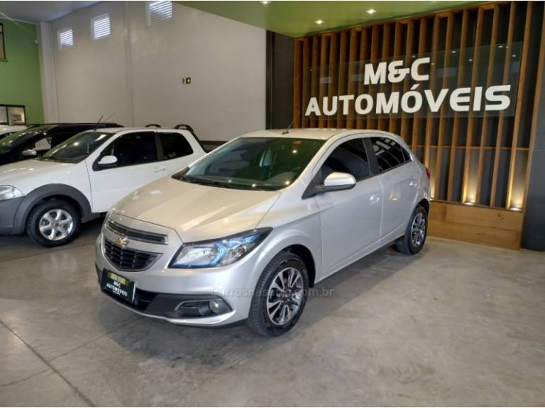 CHEVROLET - ONIX - 2016/2016 - Prata - R$ 53.900,00