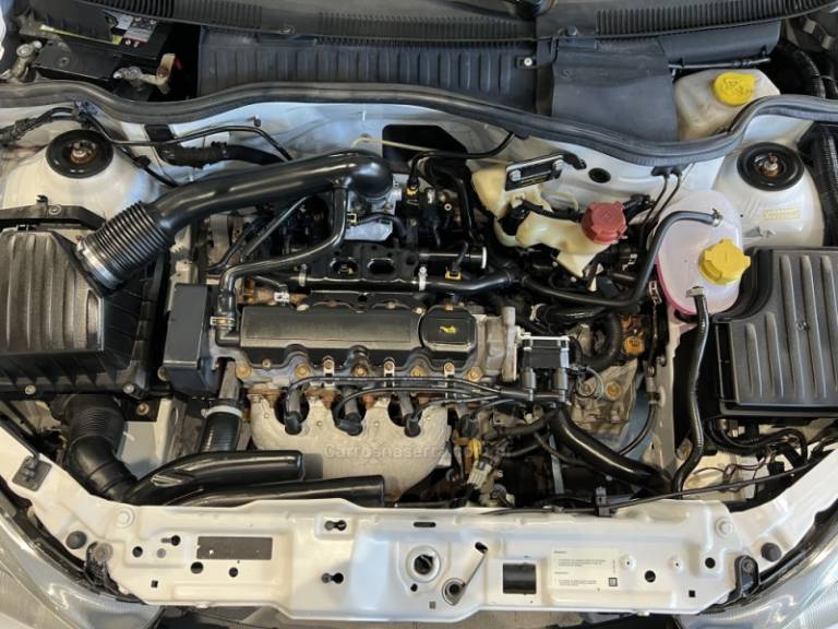 CHEVROLET - CORSA - 2006/2006 - Branca - R$ 21.900,00