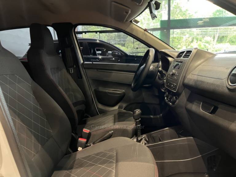 RENAULT - KWID - 2021/2022 - Branca - R$ 44.900,00