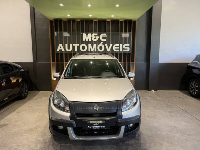 RENAULT - SANDERO - 2012/2012 - Prata - R$ 36.900,00