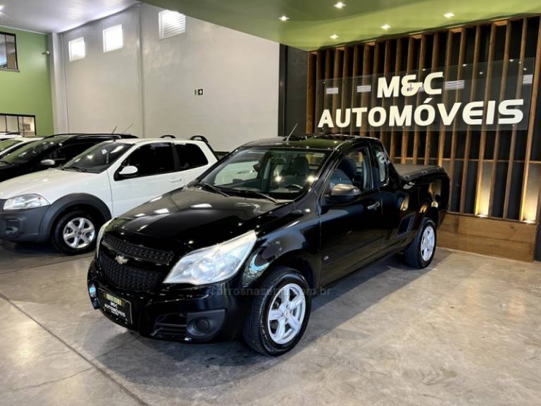 CHEVROLET - MONTANA - 2011/2012 - Preta - R$ 39.900,00