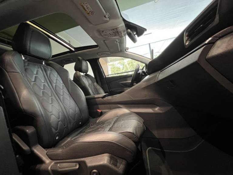 PEUGEOT - 3008 - 2022/2023 - Cinza - R$ 149.900,00