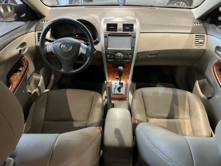 TOYOTA - COROLLA - 2009/2010 - Preta - R$ 58.900,00