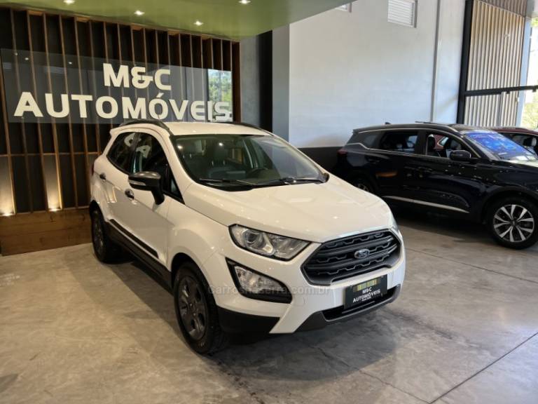 FORD - ECOSPORT - 2018/2019 - Branca - R$ 71.900,00