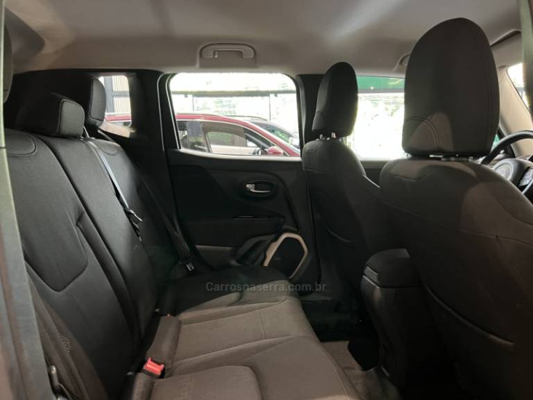 JEEP - RENEGADE - 2015/2016 - Prata - R$ 68.900,00