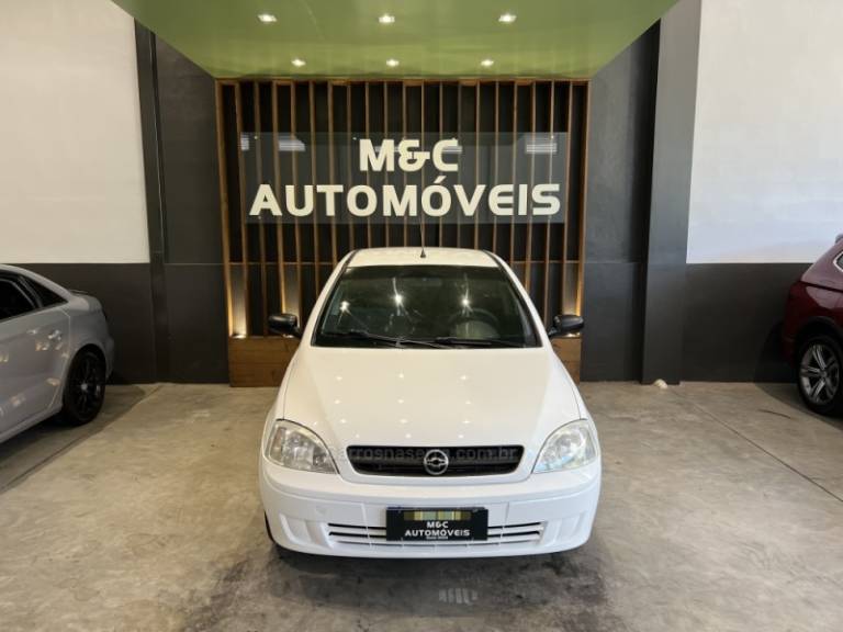 CHEVROLET - CORSA - 2006/2006 - Branca - R$ 21.900,00