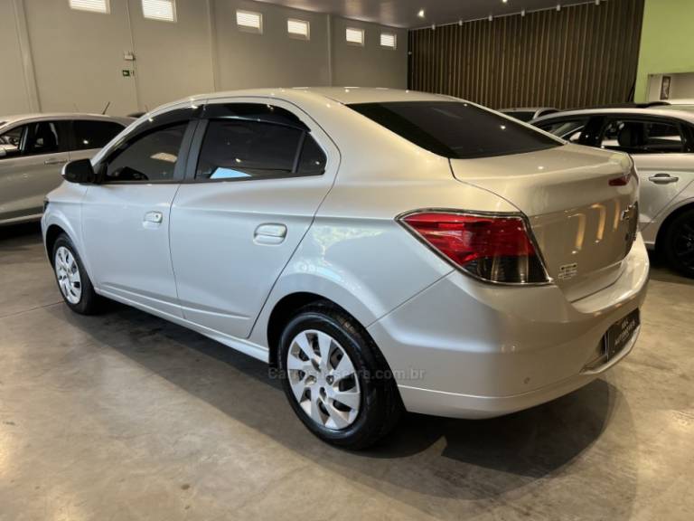 CHEVROLET - PRISMA - 2015/2016 - Prata - R$ 52.900,00