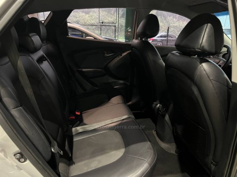 HYUNDAI - IX35 - 2018/2019 - Prata - R$ 89.900,00