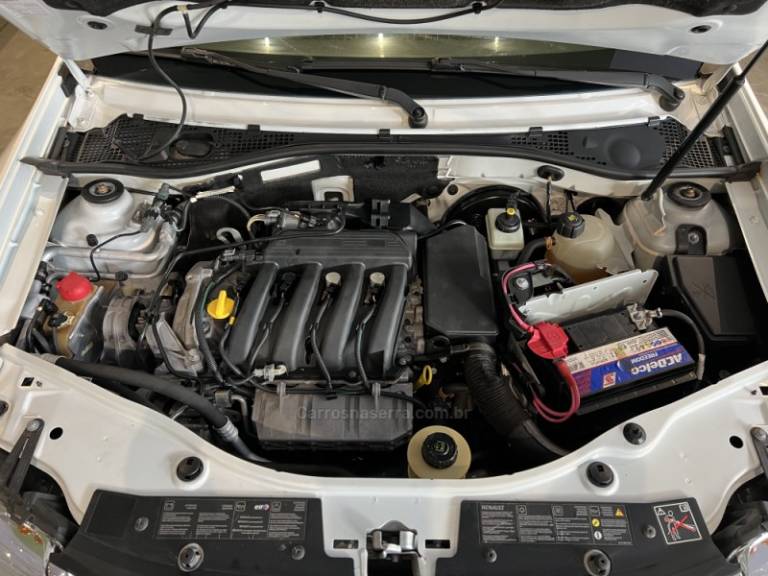 RENAULT - DUSTER - 2013/2014 - Branca - R$ 52.900,00