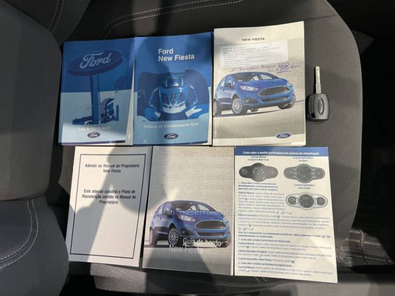 FORD - FIESTA - 2014/2015 - Branca - R$ 44.900,00