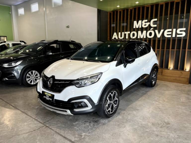 RENAULT - CAPTUR - 2021/2022 - Branca - R$ 99.900,00