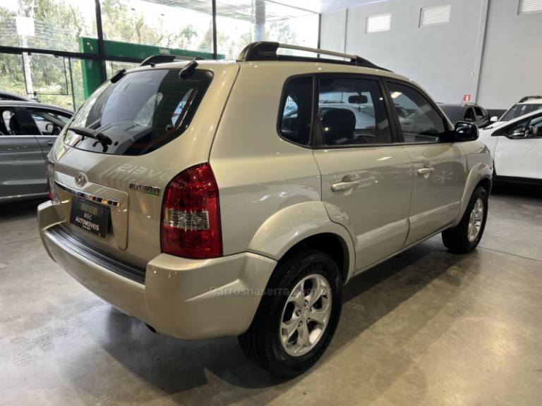 HYUNDAI - TUCSON - 2011/2012 - Prata - R$ 45.900,00