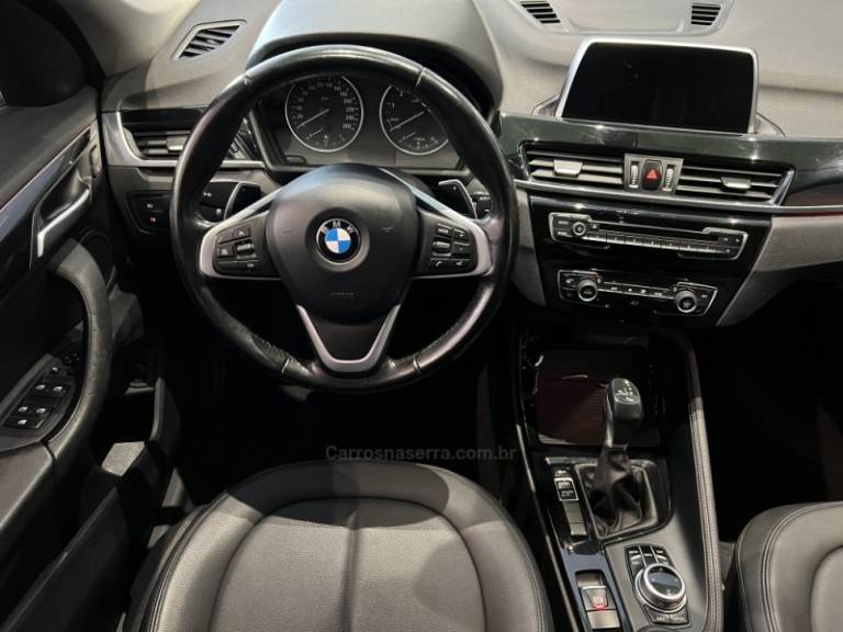 BMW - X1 - 2017/2018 - Cinza - R$ 124.900,00